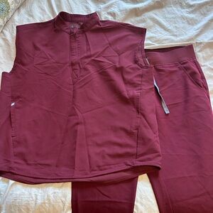 Figs Women's Scrub Set in Burgundy